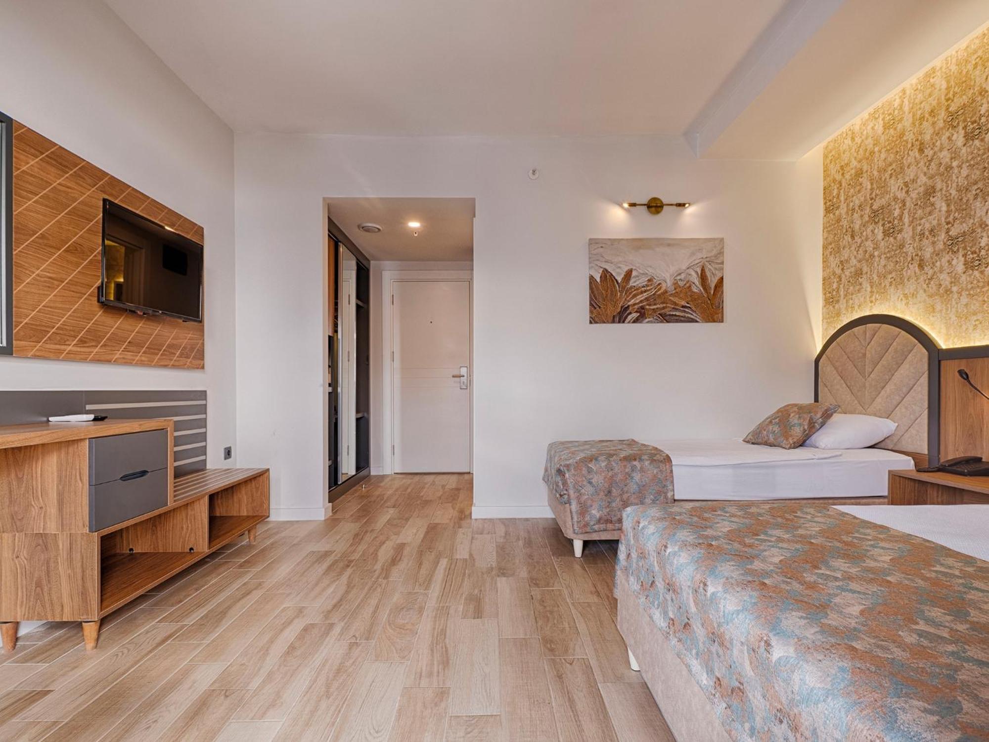 Double Room Mountain View